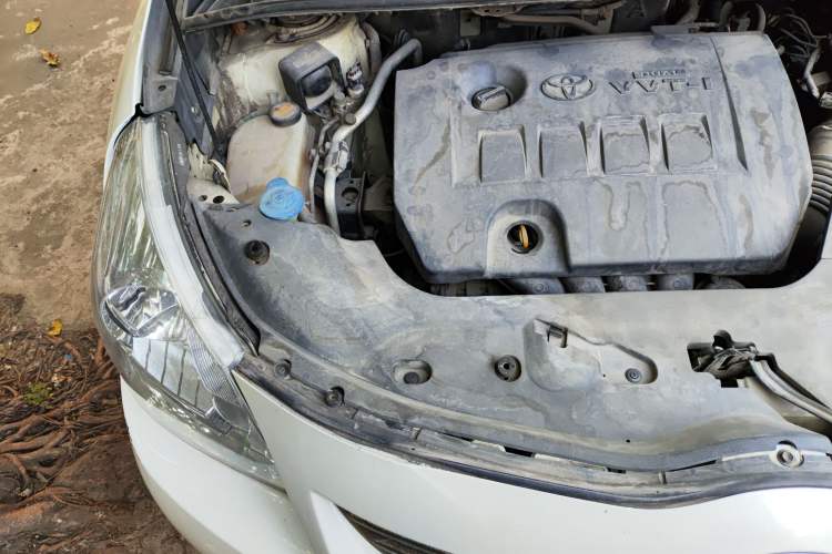 Used Toyota Verso 2014 Starlight 180E CVT Elite Edition Engine Bay Right