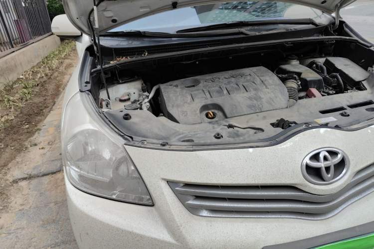 Used Toyota Verso 2014 Starlight 180E CVT Elite Edition Engine Bay Right