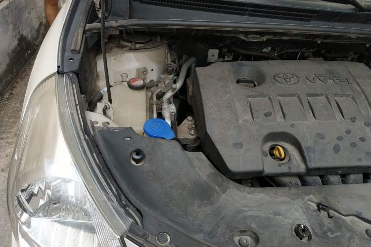 Used Toyota Verso 2014 Starlight 180G CVT Comfort Edition Engine Bay Right