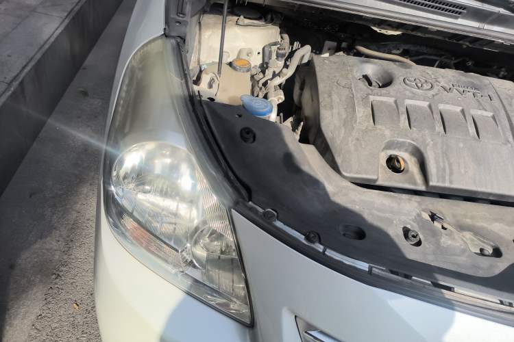 Used Toyota Verso 2014 Starlight 180E CVT Elite Edition Engine Bay Right