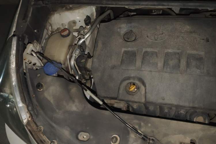 Used Toyota Verso 2014 Starlight 180E CVT Elite Edition Engine Bay Right