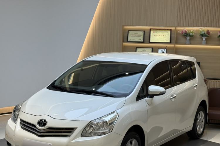 Used Toyota Verso 2014 Starlight 180E CVT Elite Edition Exterior 1