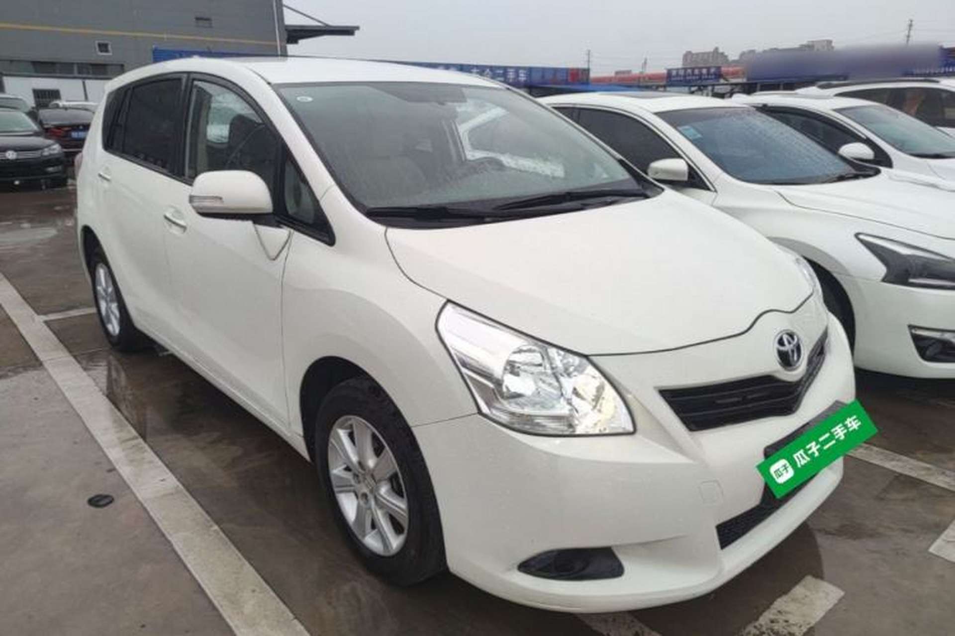 Used Toyota Verso 2014 Starlight 180E CVT Elite Edition Exterior 1