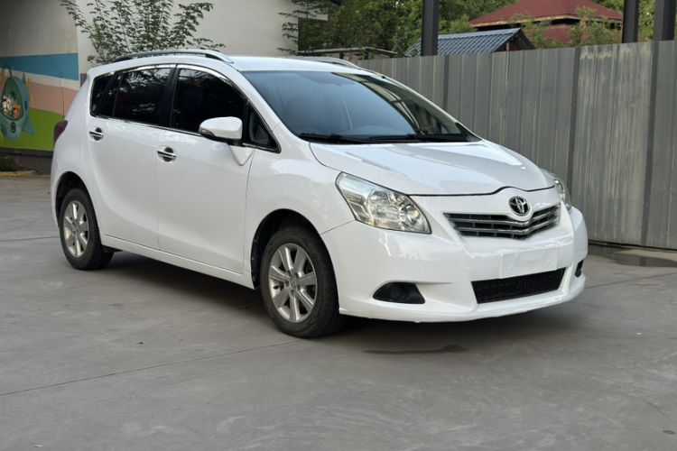 Used Toyota Verso 2014 Starlight 180E CVT Elite Edition Exterior 1