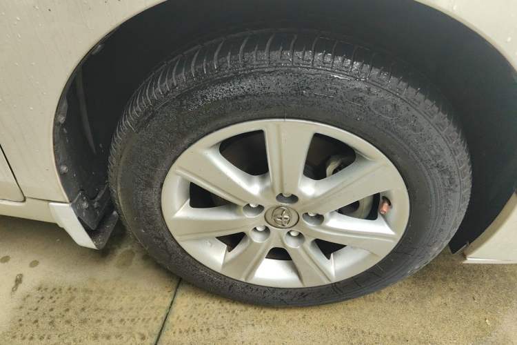Used Toyota Verso 2014 Starlight 180E CVT Elite Edition Exterior 1