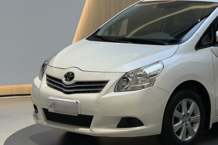 Used Toyota Verso 2014 Starlight 180E CVT Elite Edition Exterior 12