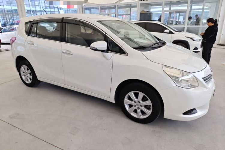 Used Toyota Verso 2014 Starlight 180E CVT Elite Edition Exterior 2
