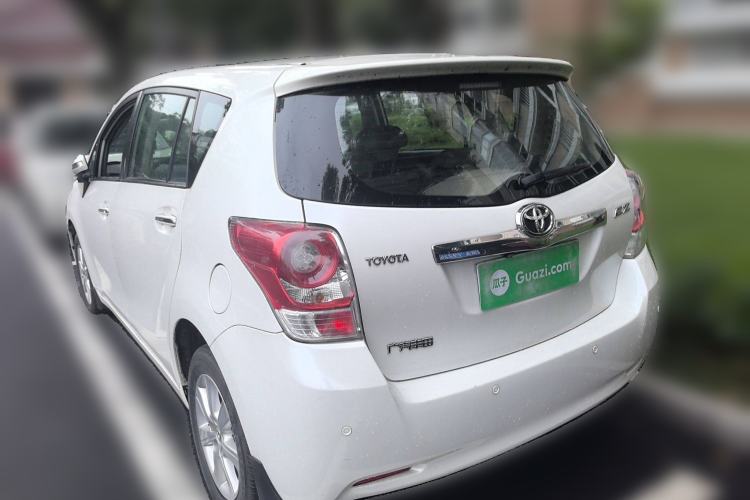 Used Toyota Verso 2014 Starlight 180E CVT Elite Edition Exterior 3