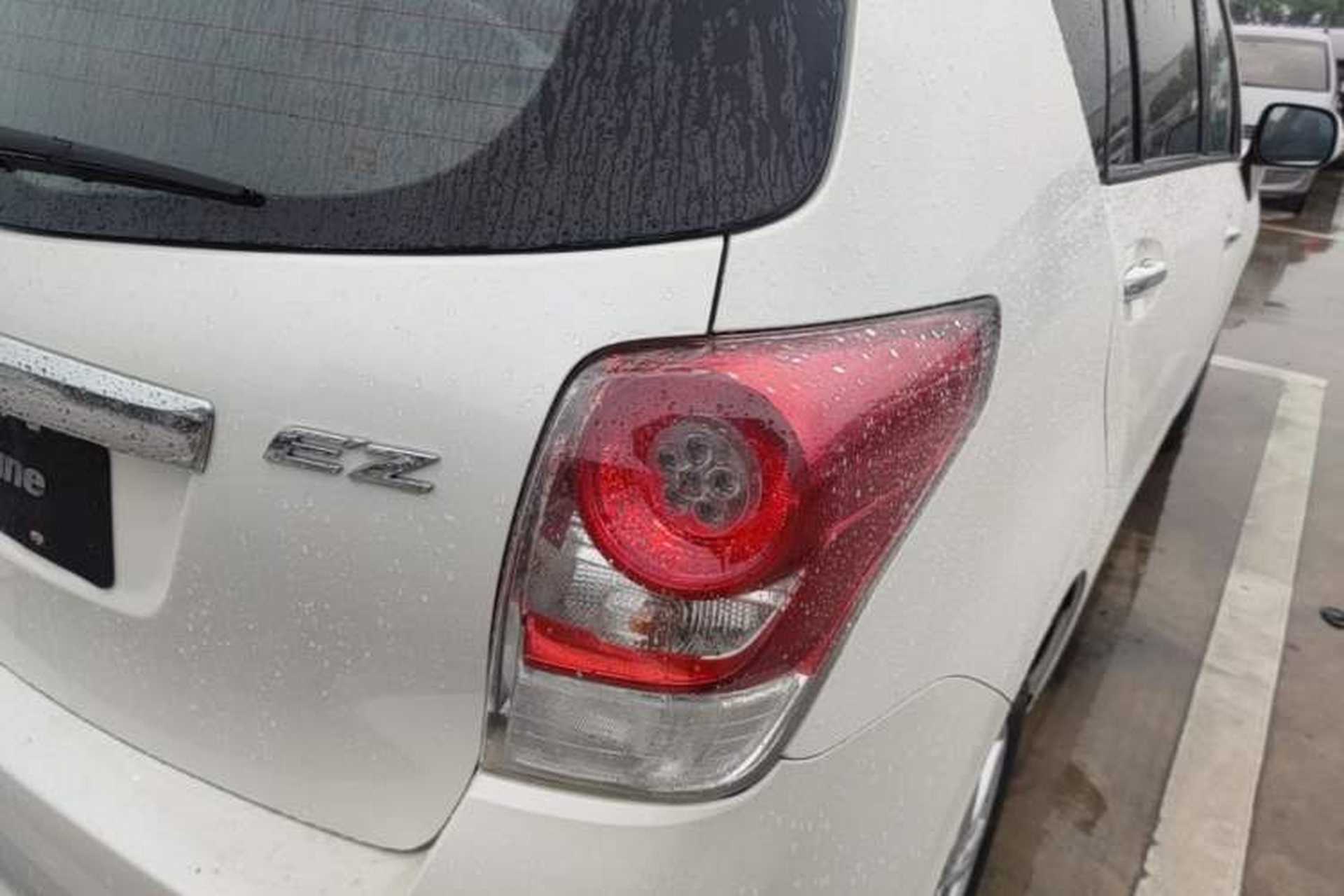 Used Toyota Verso 2014 Starlight 180E CVT Elite Edition Exterior 3