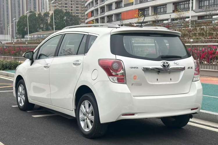 Used Toyota Verso 2014 Starlight 180E CVT Elite Edition Exterior 3