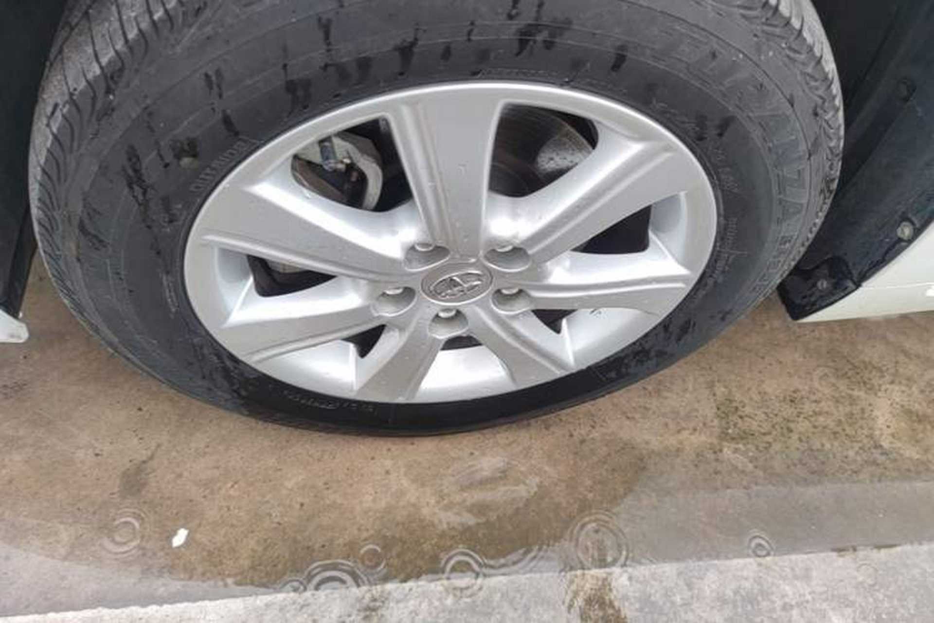 Used Toyota Verso 2014 Starlight 180E CVT Elite Edition Exterior 4