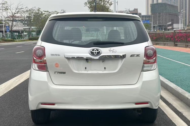 Used Toyota Verso 2014 Starlight 180E CVT Elite Edition Exterior 4