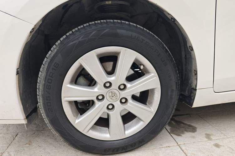 Used Toyota Verso 2014 Starlight 180E CVT Elite Edition Exterior 8