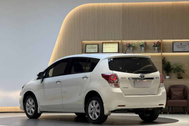Used Toyota Verso 2014 Starlight 180E CVT Elite Edition Exterior 9