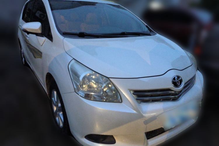 Used Toyota Verso 2014 Starlight 180E CVT Elite Edition Front Right 45 Deg