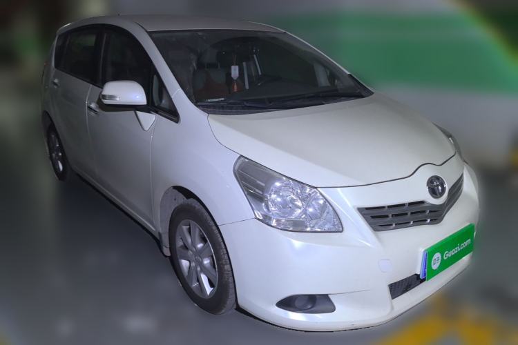 Used Toyota Verso 2014 Starlight 180E CVT Elite Edition Front Right 45 Deg
