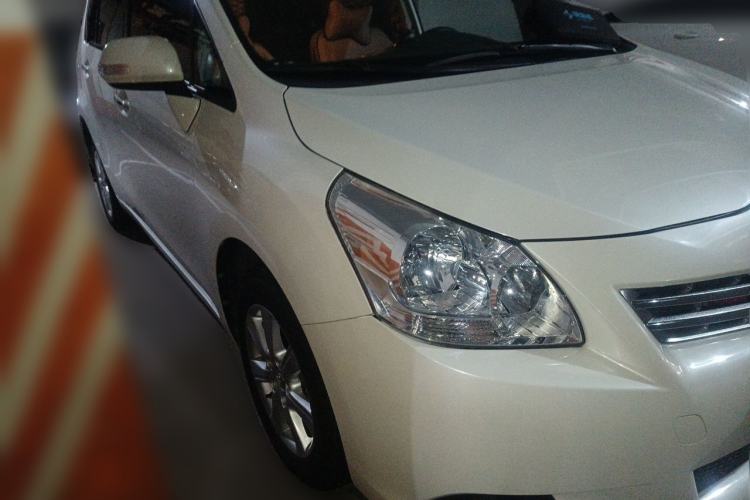 Used Toyota Verso 2014 Starlight 180E CVT Elite Multi-Function Edition Front Right 45 Deg