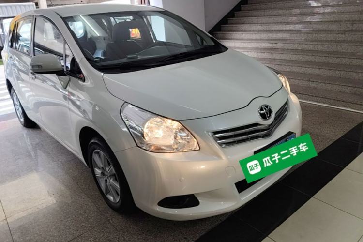 Used Toyota Verso 2014 Starlight 180E CVT Elite Edition Front Right 45 Deg