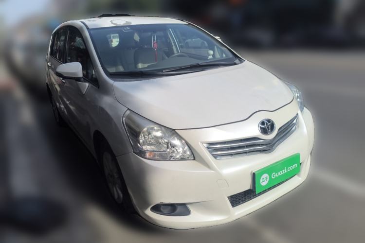Used Toyota Verso 2014 Starlight 180E CVT Elite Edition Front Right 45 Deg