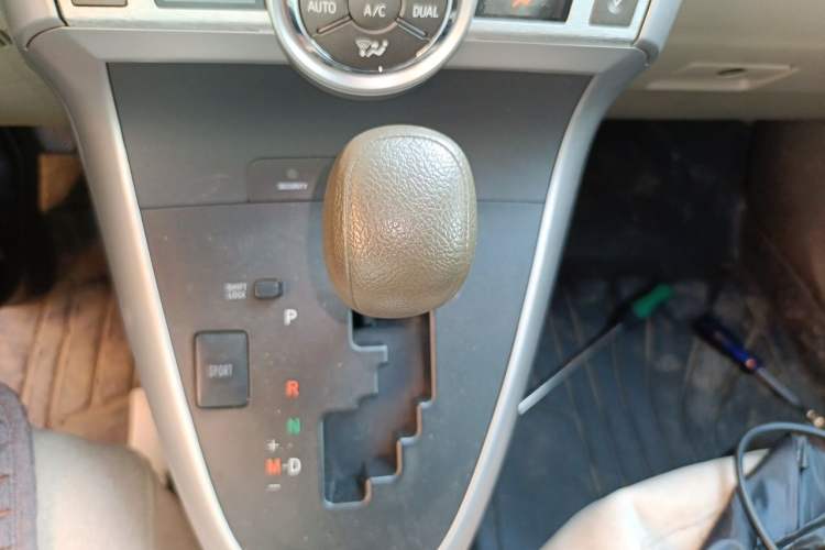 Used Toyota Verso 2014 Starlight 180G CVT Comfort Edition Gear Lever