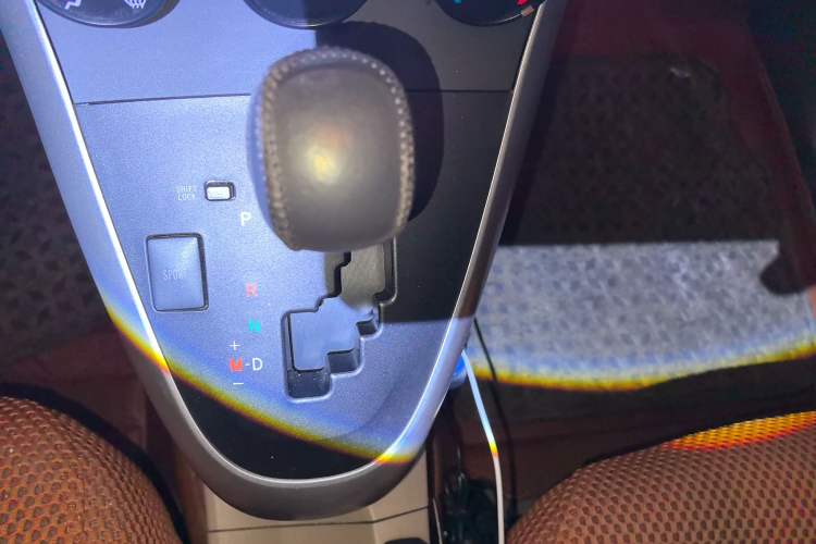 Used Toyota Verso 2014 Starlight 180E CVT Elite Edition Gear Lever