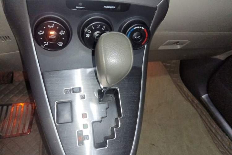 Used Toyota Verso 2014 Starlight 180E CVT Elite Multi-Function Edition Gear Lever