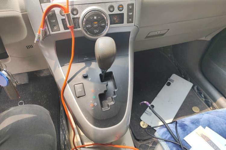 Used Toyota Verso 2014 Starlight 180G CVT Comfort Edition Gear Lever