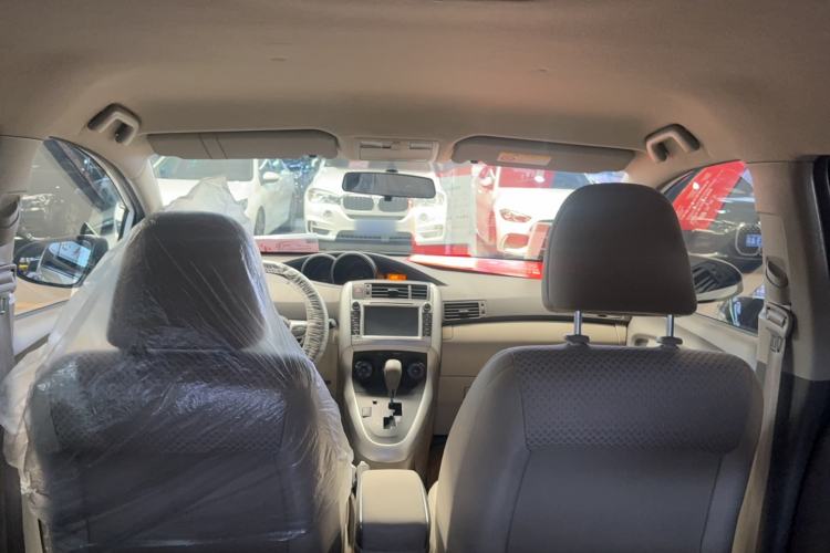 Used Toyota Verso 2014 Starlight 180E CVT Elite Edition Headliner