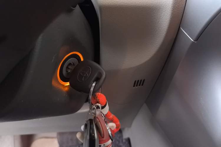 Used Toyota Verso 2014 Starlight 180E CVT Elite Edition Interior 1
