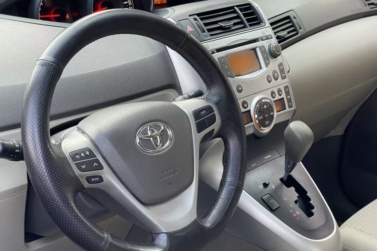 Used Toyota Verso 2014 Starlight 180G CVT Comfortable Multi-Function Edition Interior 1