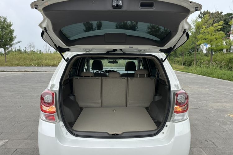 Used Toyota Verso 2014 Starlight 180G CVT Comfort Edition Interior 5