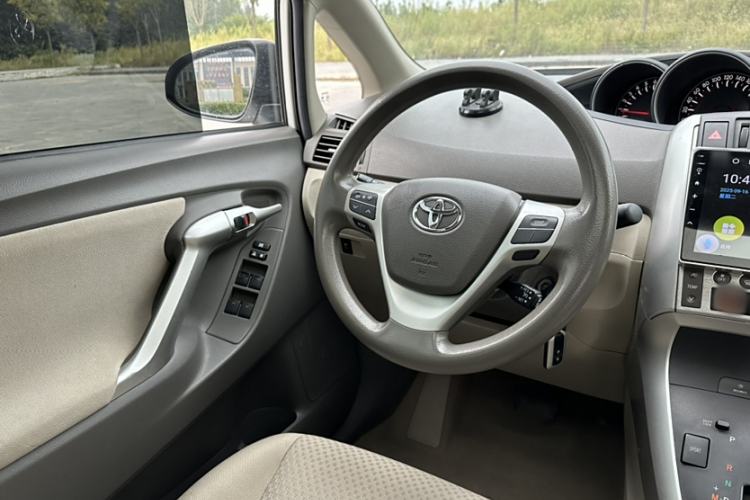 Used Toyota Verso 2014 Starlight 180G CVT Comfort Edition Interior 6