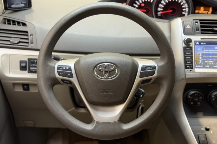 Used Toyota Verso 2014 Starlight 180E CVT Elite Edition Interior 7