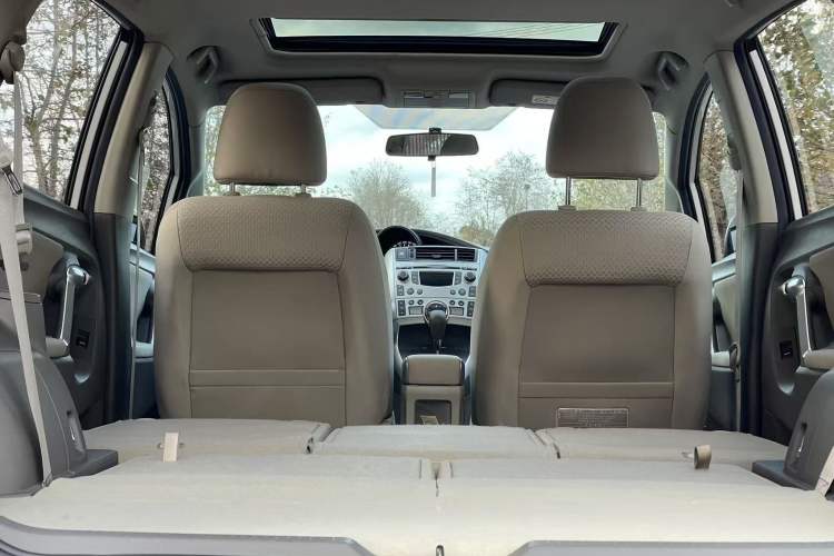 Used Toyota Verso 2014 Starlight 180G CVT Comfortable Multi-Function Edition Interior 7
