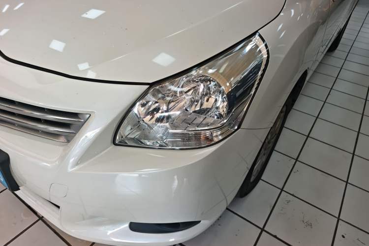 Used Toyota Verso 2014 Starlight 180E CVT Elite Edition Left Front Headlight