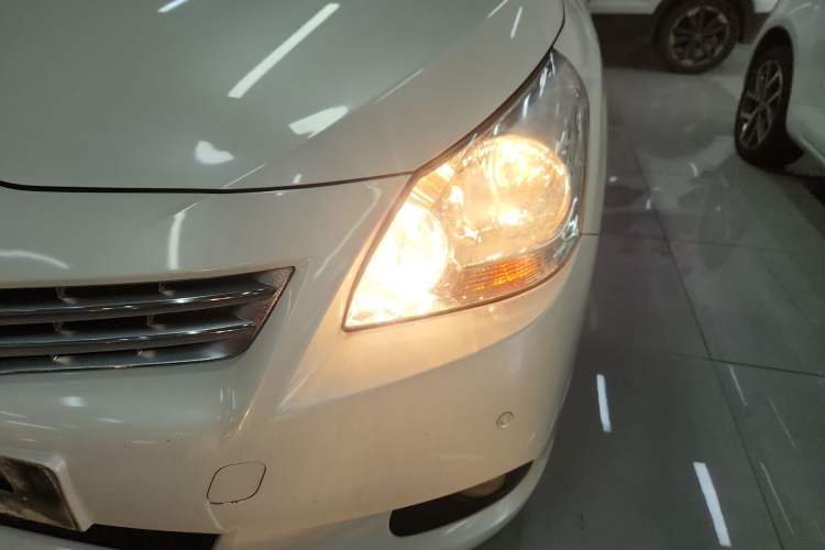 Used Toyota Verso 2014 Starlight 180G CVT Comfort Edition Left Front Headlight