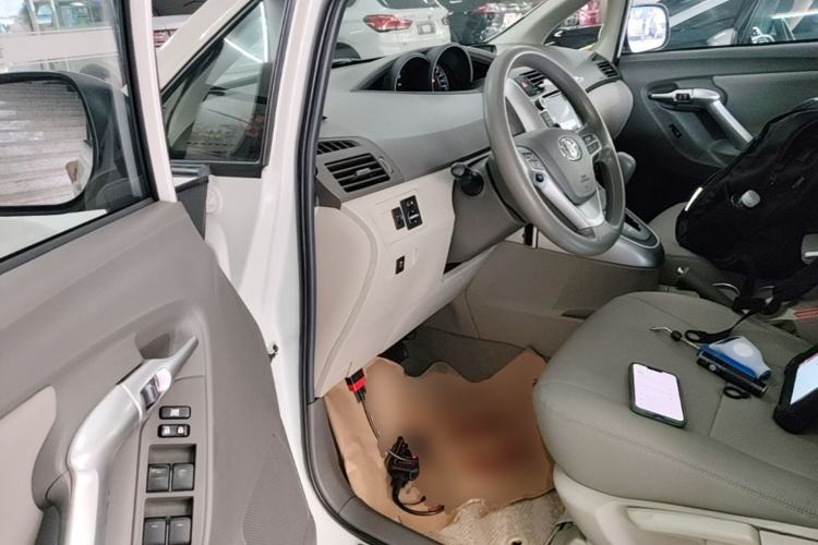 Used Toyota Verso 2014 Starlight 180E CVT Elite Edition Left Front Seat