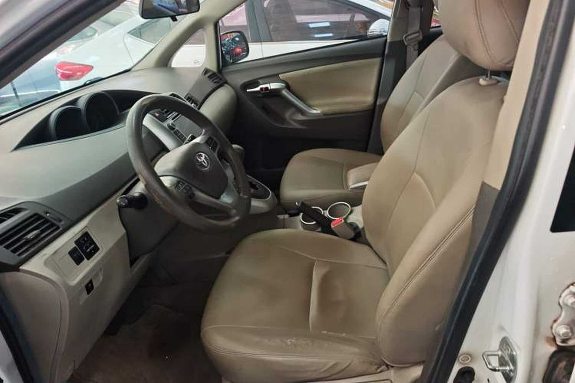 Used Toyota Verso 2014 Starlight 180E CVT Elite Edition Left Front Seat