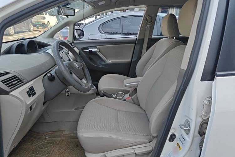 Used Toyota Verso 2014 Starlight 180E CVT Elite Edition Left Front Seat