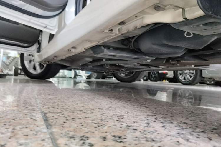 Used Toyota Verso 2014 Starlight 180E CVT Elite Edition Left Side Sill