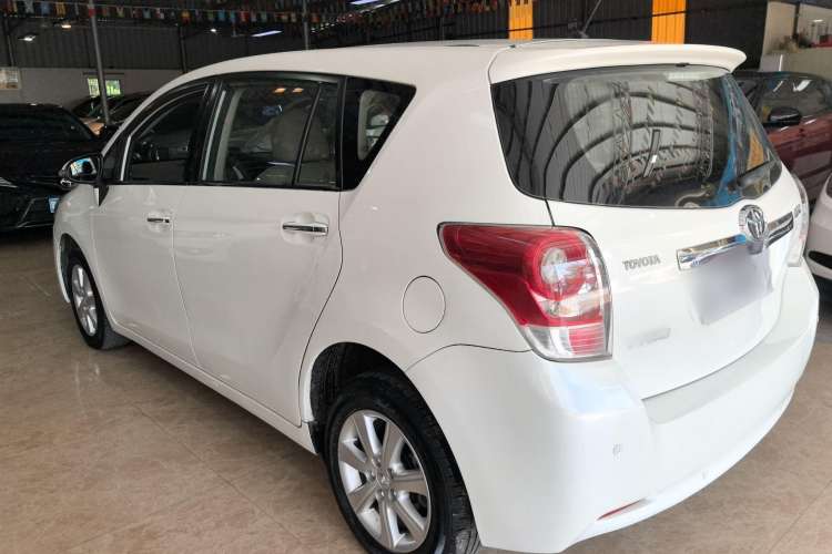 Used Toyota Verso 2014 Starlight 180E CVT Elite Edition Left Side