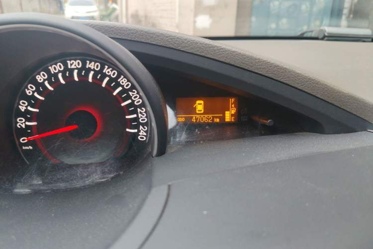 Used Toyota Verso 2014 Starlight 180G CVT Comfort Edition Odometer Close Up