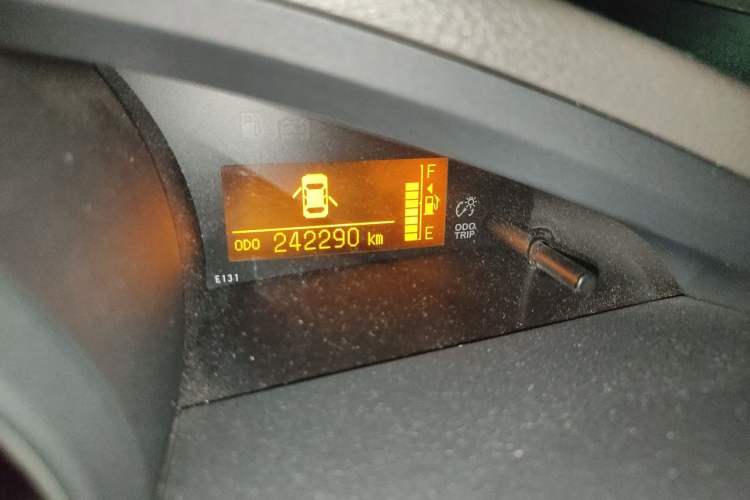 Used Toyota Verso 2014 Starlight 180E CVT Elite Edition Odometer Close Up