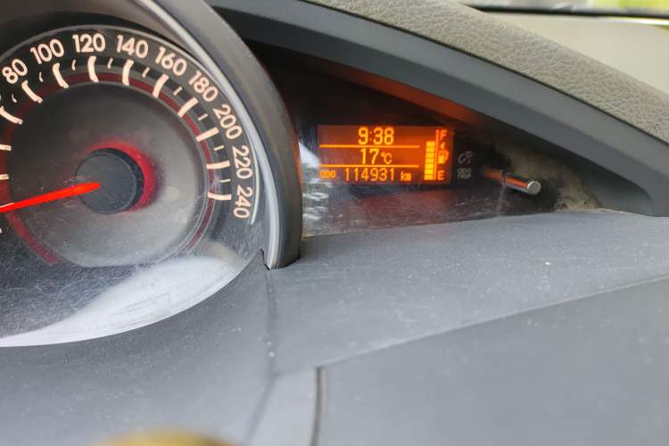 Used Toyota Verso 2014 Starlight 180E CVT Elite Edition Odometer Close Up