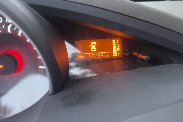 Used Toyota Verso 2014 Starlight 180E CVT Elite Edition Odometer Close Up