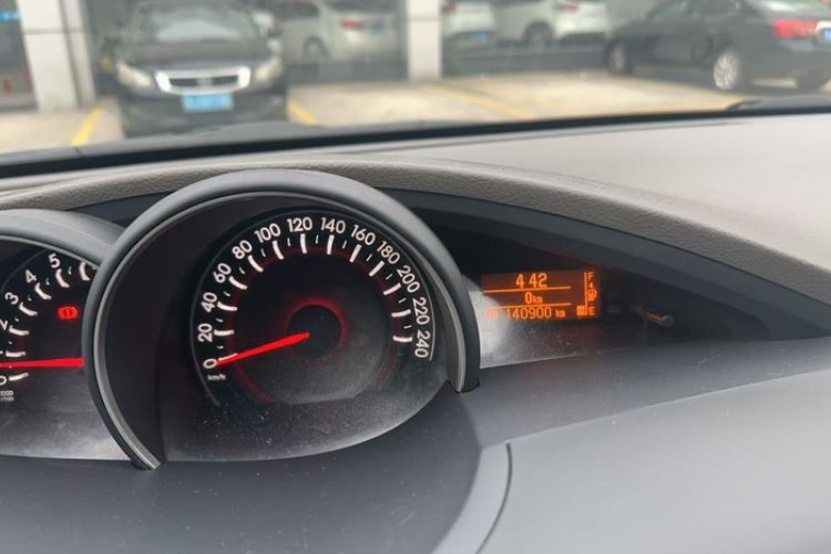 Used Toyota Verso 2014 Starlight 180E CVT Elite Edition Odometer Close Up