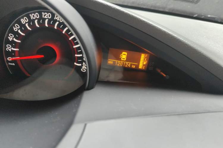 Used Toyota Verso 2014 Starlight 180E CVT Elite Edition Odometer Close Up