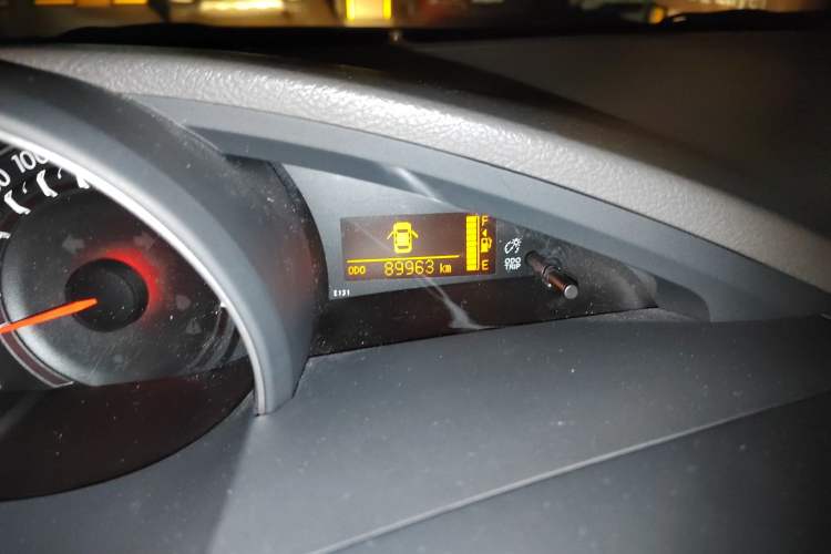 Used Toyota Verso 2014 Starlight 180E CVT Elite Edition Odometer Close Up