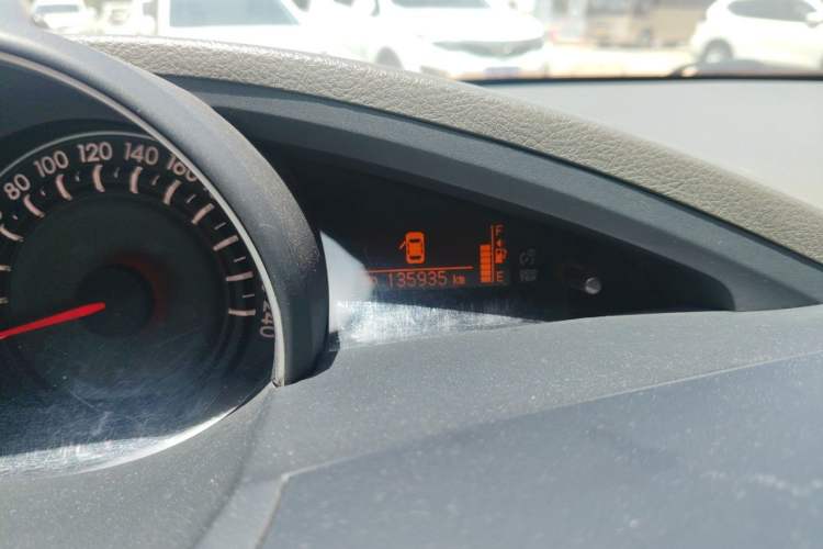 Used Toyota Verso 2014 Starlight 180G CVT Comfort Edition Odometer Close Up