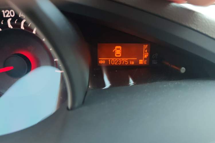 Used Toyota Verso 2014 Starlight 180G CVT Comfort Edition Odometer Close Up